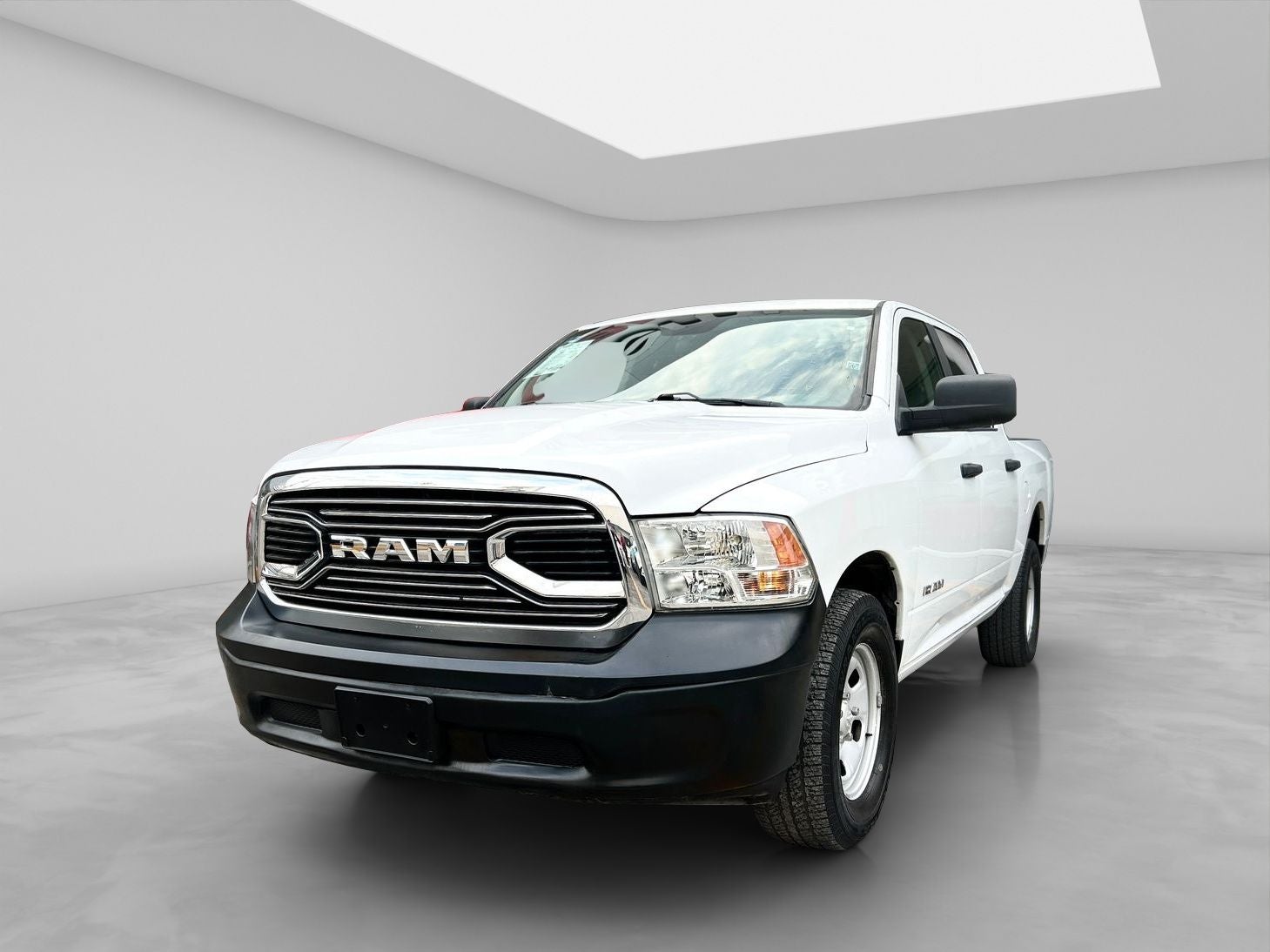 2020 RAM 1500 3.3 V6 XL Crew Cab 4x2 At