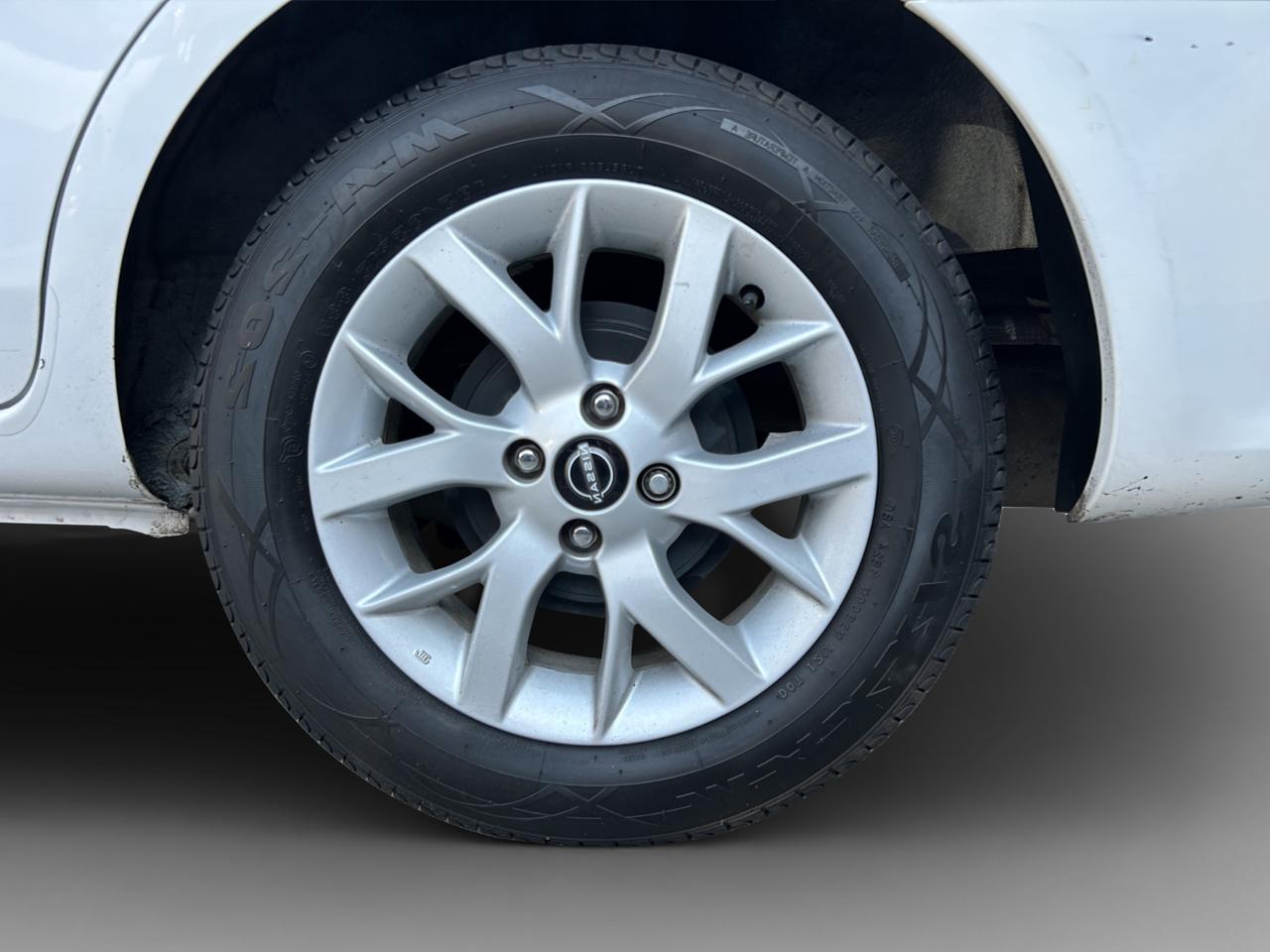 2023 Nissan V-Drive 1.6 A/C Mt