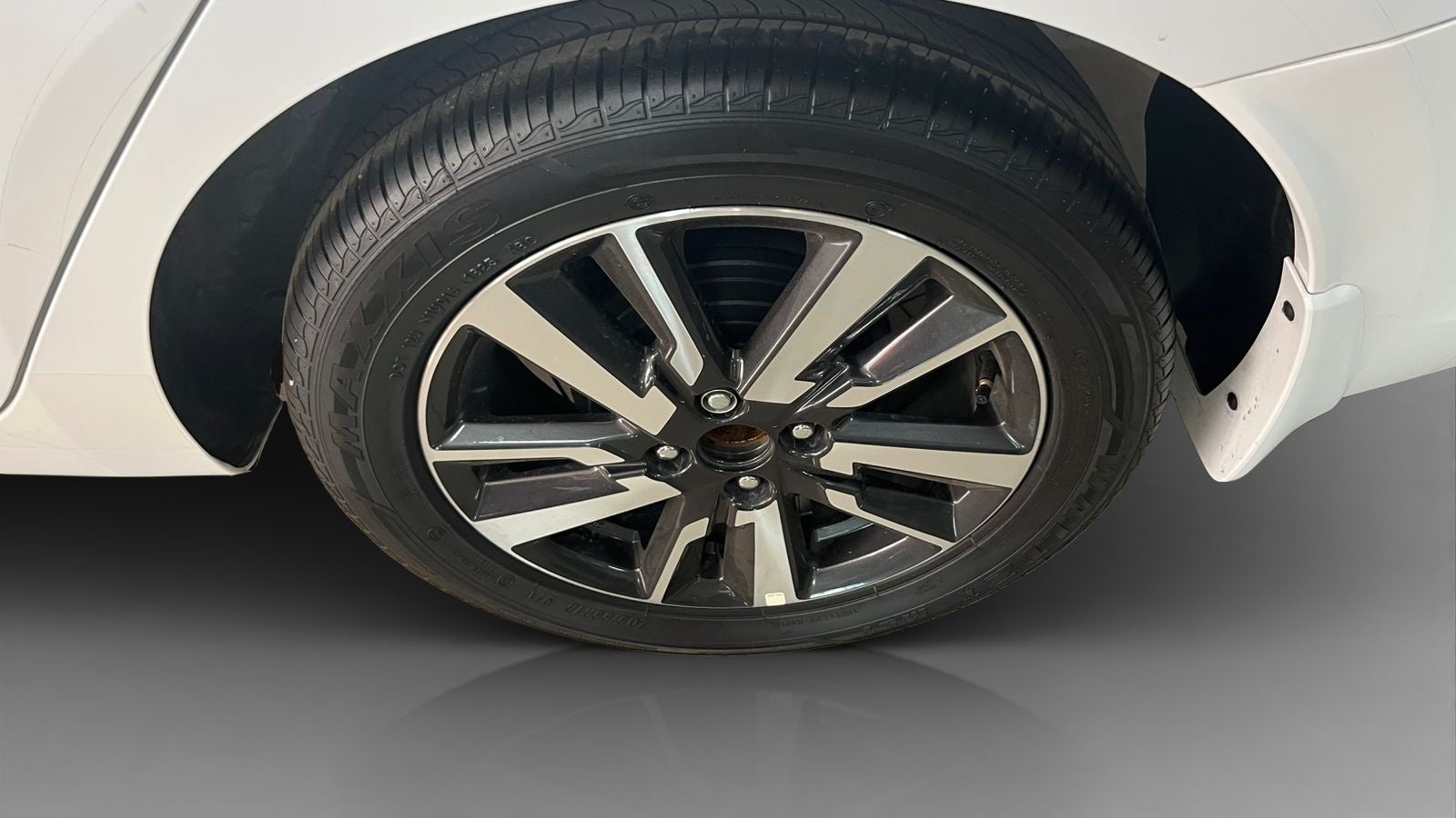 2025 Nissan Versa 1.6 Advance At