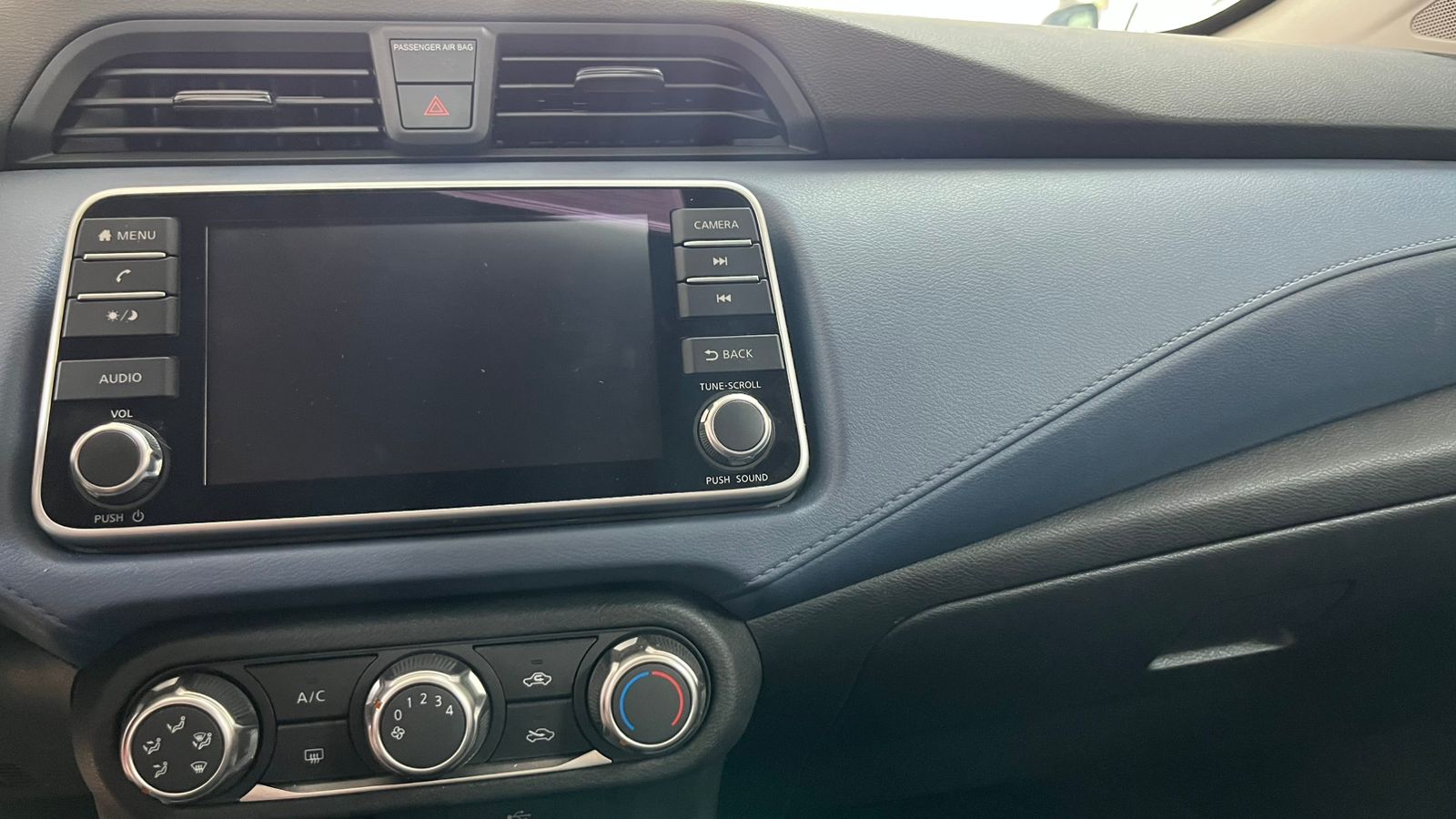 2025 Nissan Versa 1.6 Advance At