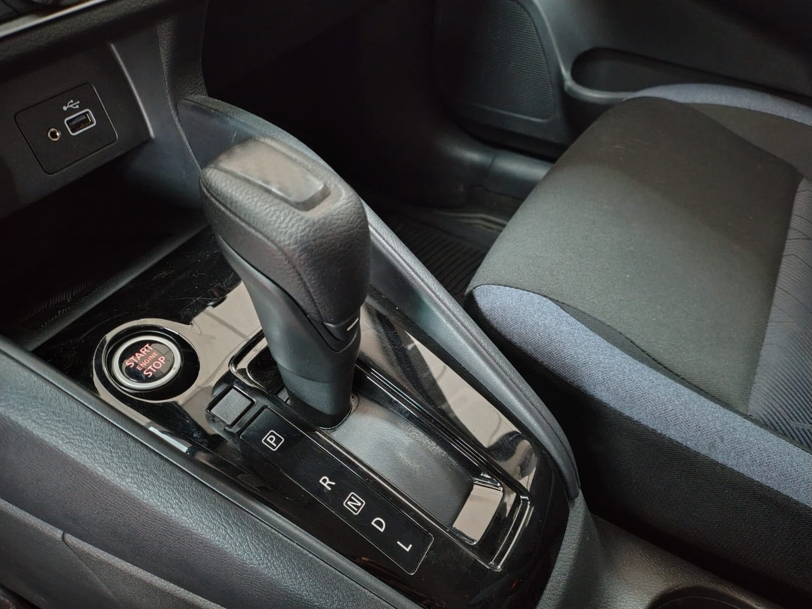 2025 Nissan Versa 1.6 Advance At