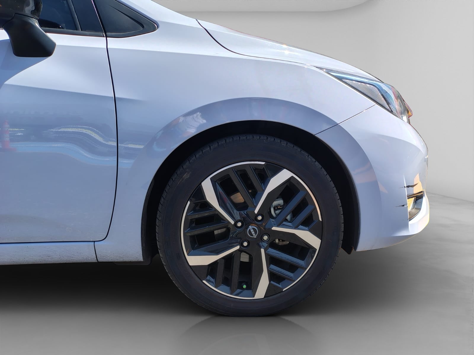 2024 Nissan Versa 1.6 SR At