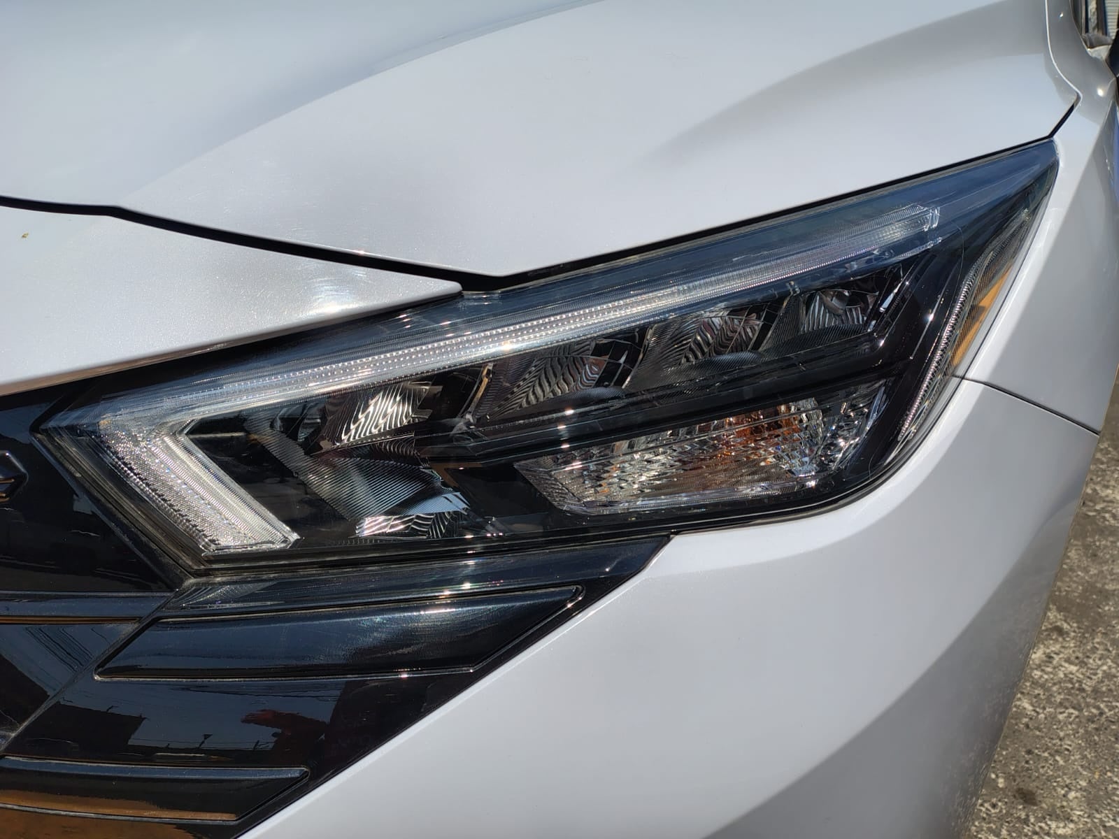 2024 Nissan Versa 1.6 SR At