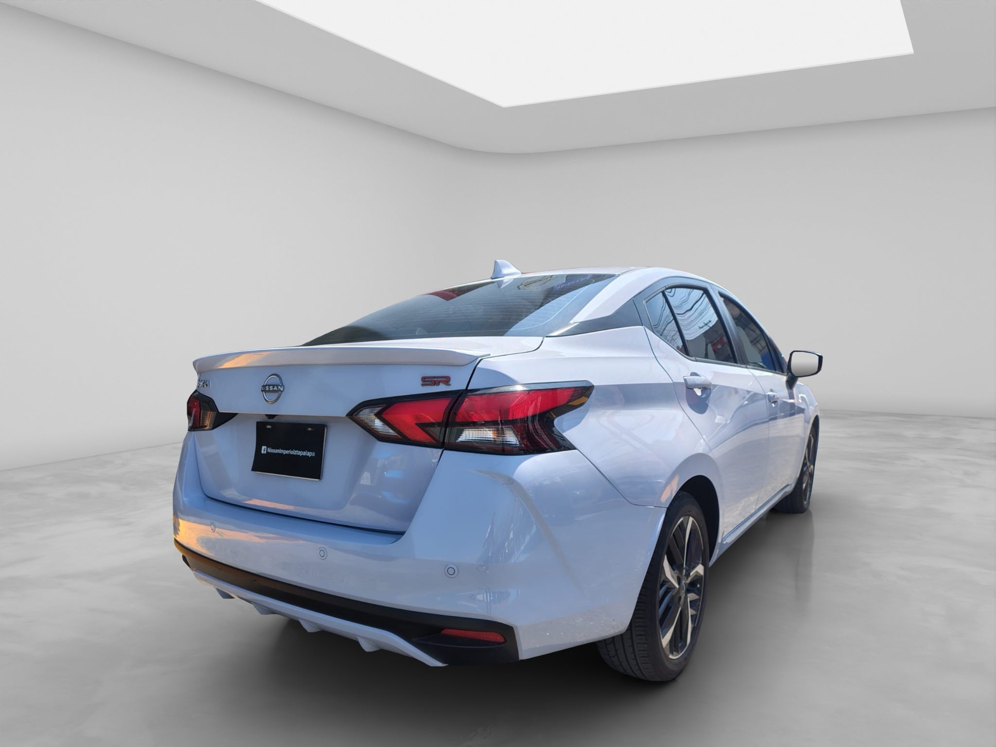 2024 Nissan Versa 1.6 SR At