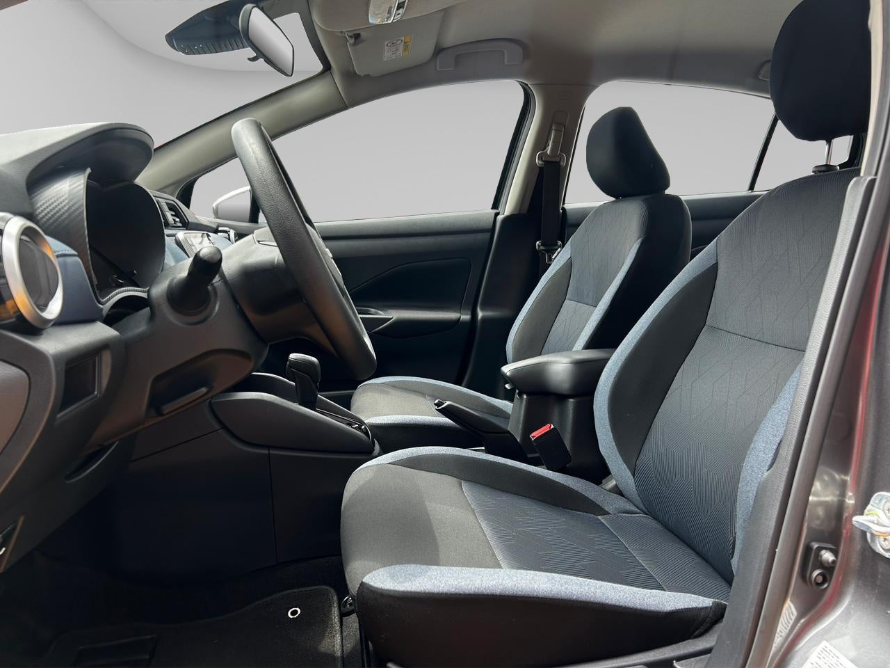 2025 Nissan Versa 1.6 Advance At