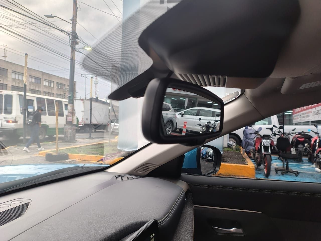 2025 Nissan Kicks 2.0 Exclusive At