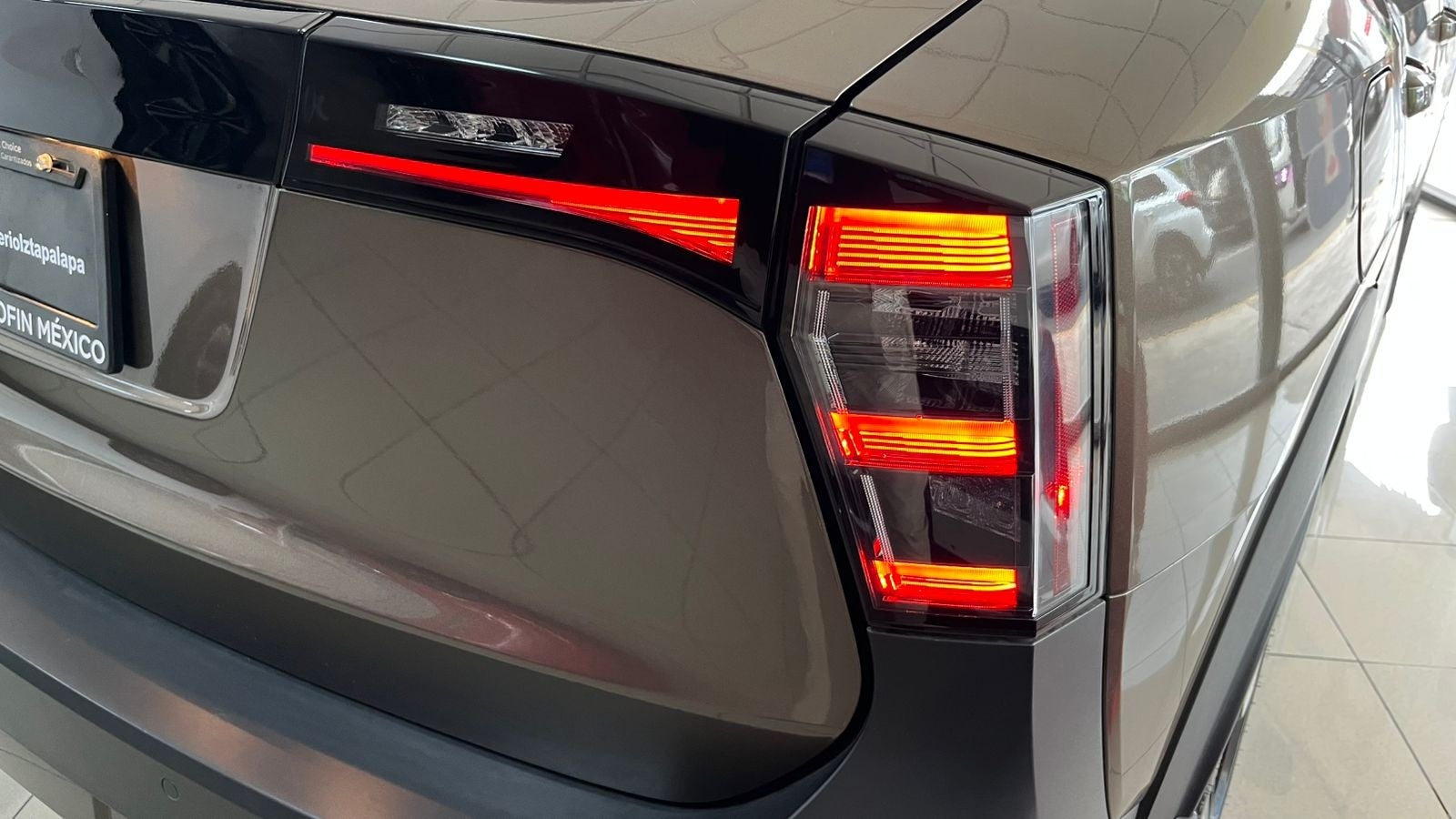 2025 Nissan Kicks 2.0 Platinum At