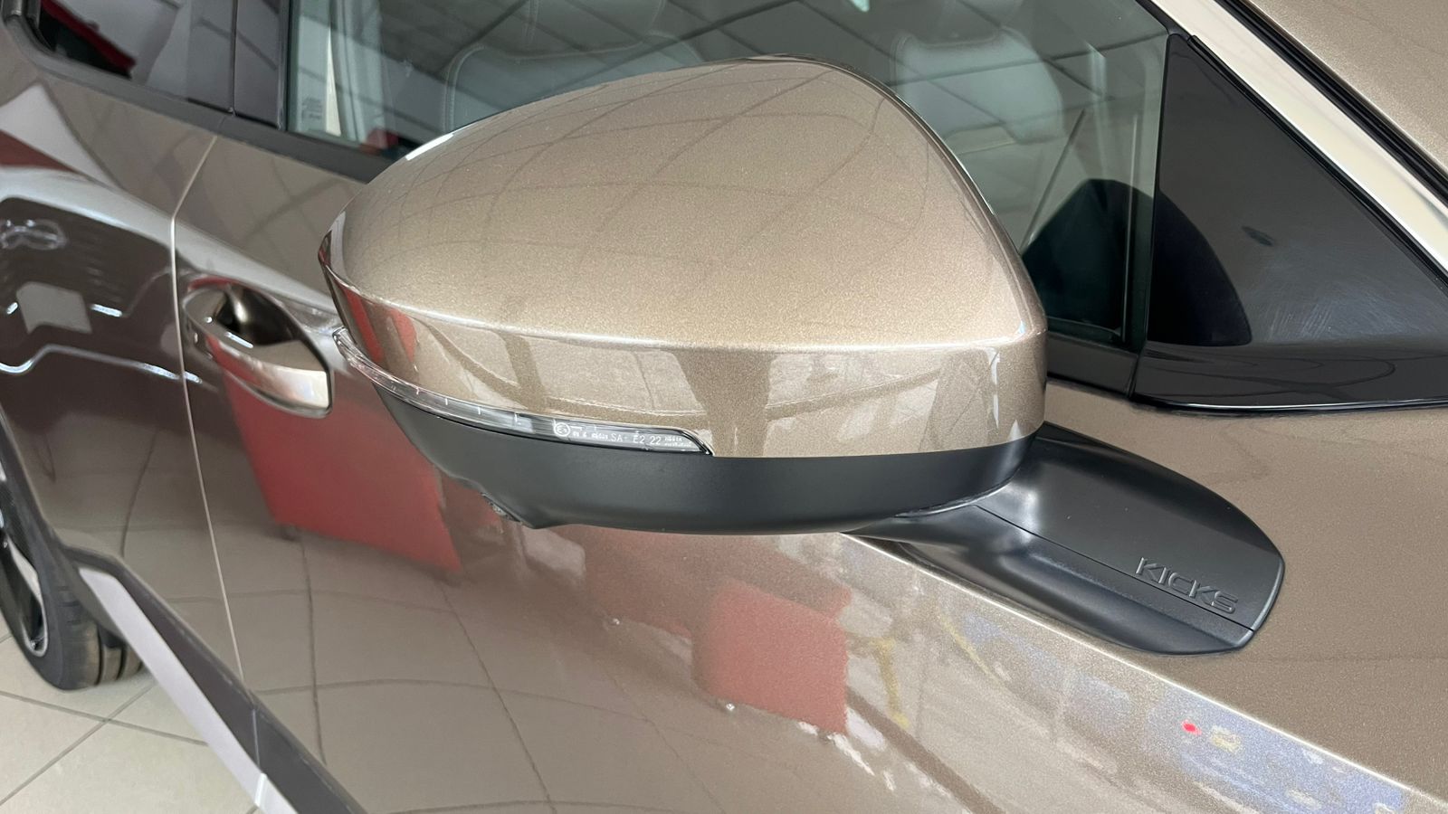 2025 Nissan Kicks 2.0 Platinum At
