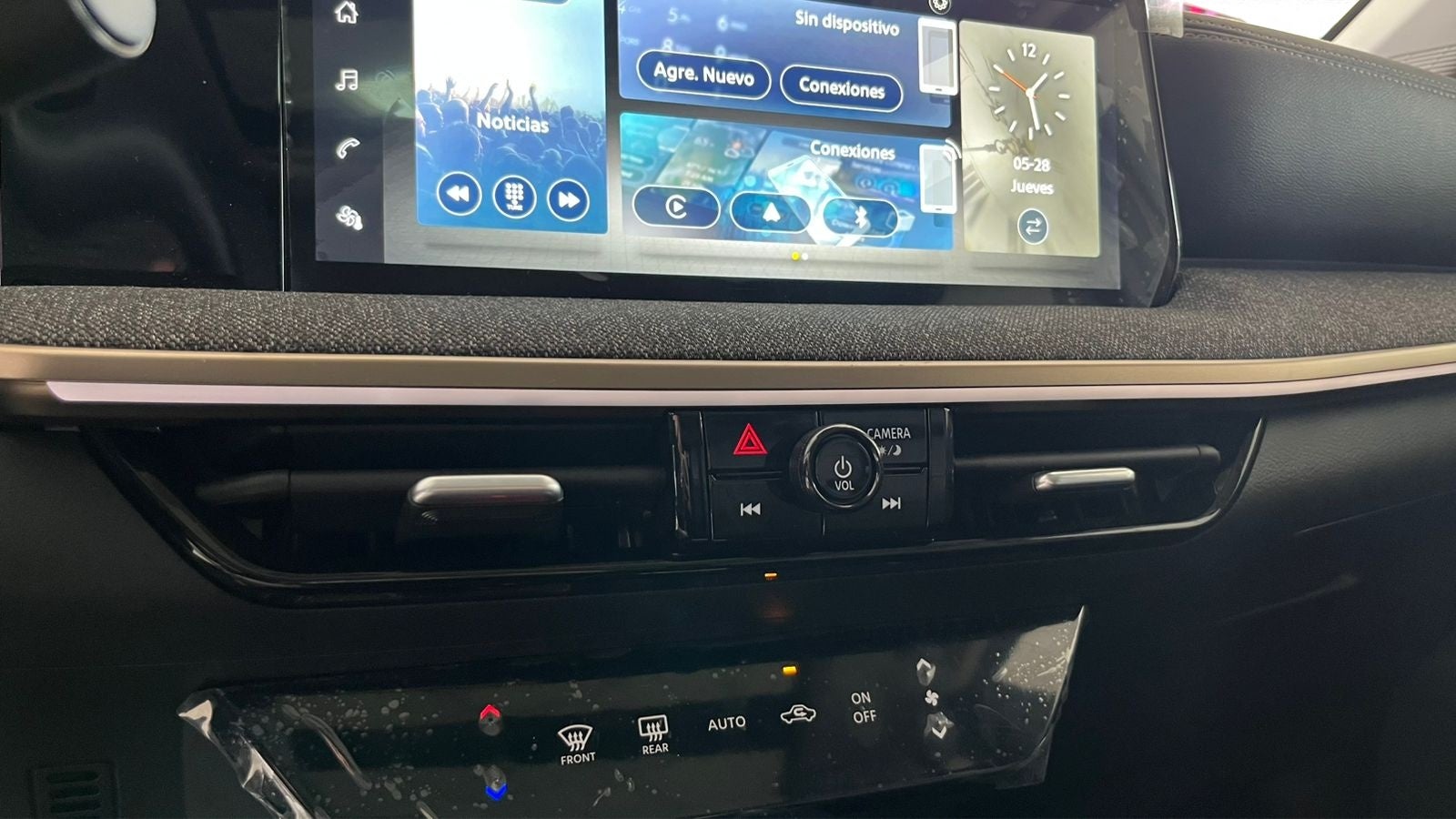 2025 Nissan Kicks 2.0 Platinum At