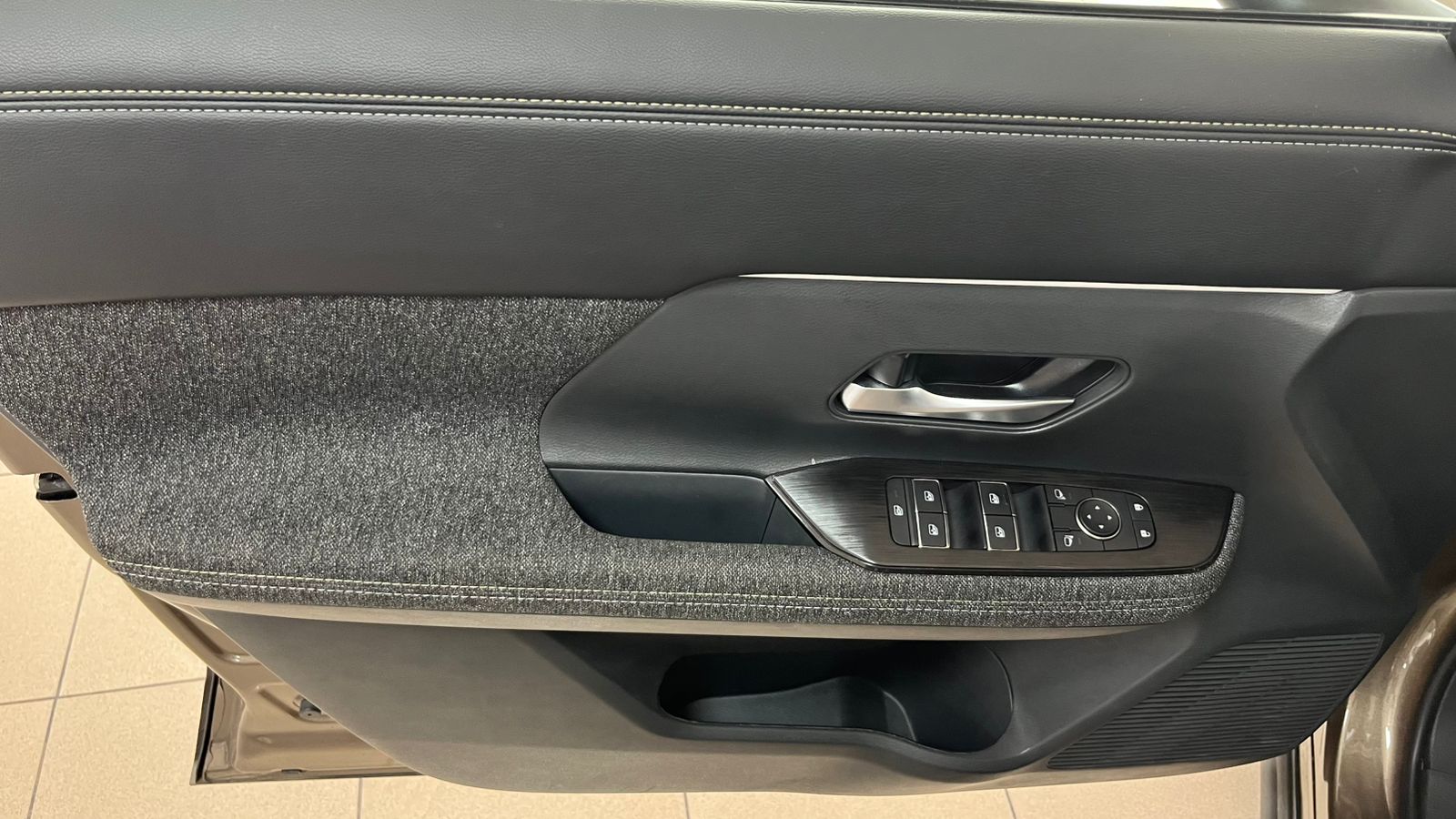 2025 Nissan Kicks 2.0 Platinum At
