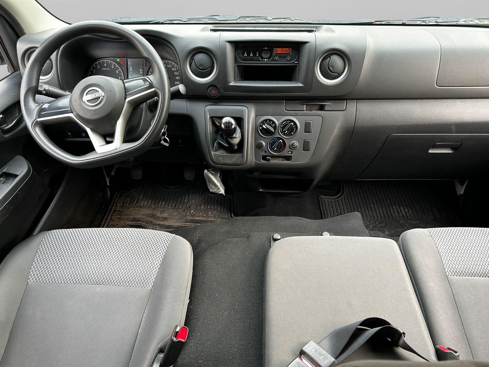 2025 Nissan Urvan 2.5 Panel Amplia AA Mt