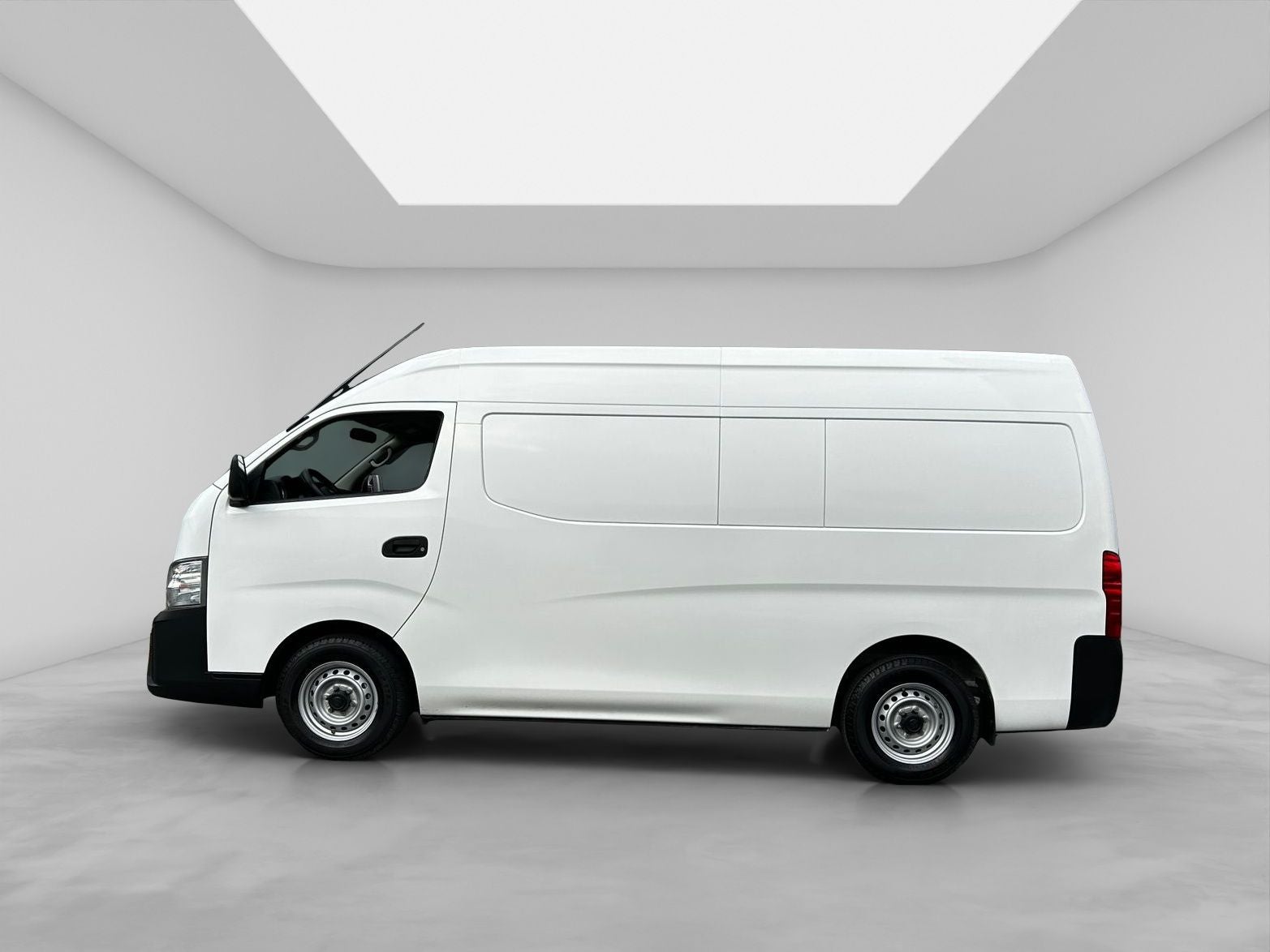 2025 Nissan Urvan 2.5 Panel Amplia AA Mt