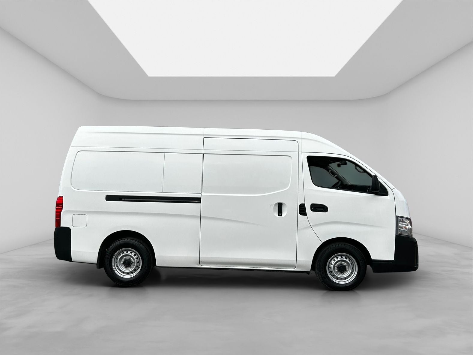 2025 Nissan Urvan 2.5 Panel Amplia AA Mt