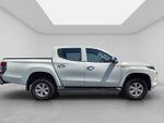 2023 Mitsubishi L200 2.4 Glx Cabina Doble 4x4 Diesel Mt