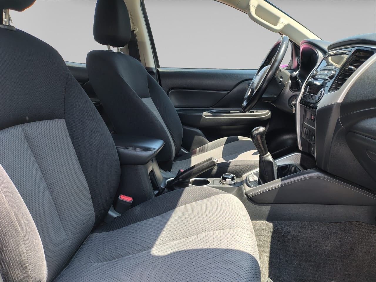 2023 Mitsubishi L200 2.4 Glx Cabina Doble 4x4 Diesel Mt