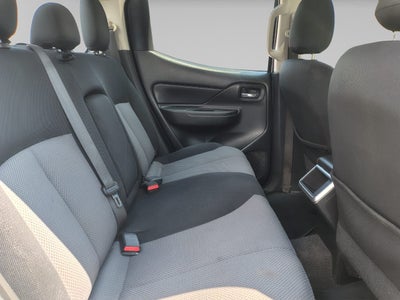 2023 Mitsubishi L200 2.4 Glx Cabina Doble 4x4 Diesel Mt