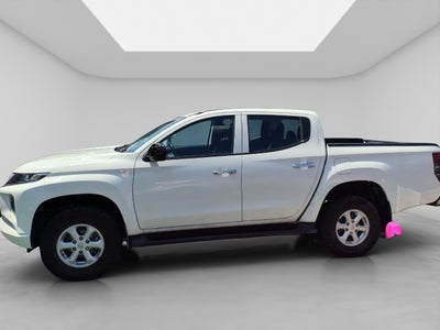 2023 Mitsubishi L200 2.4 Glx Cabina Doble 4x4 Diesel Mt