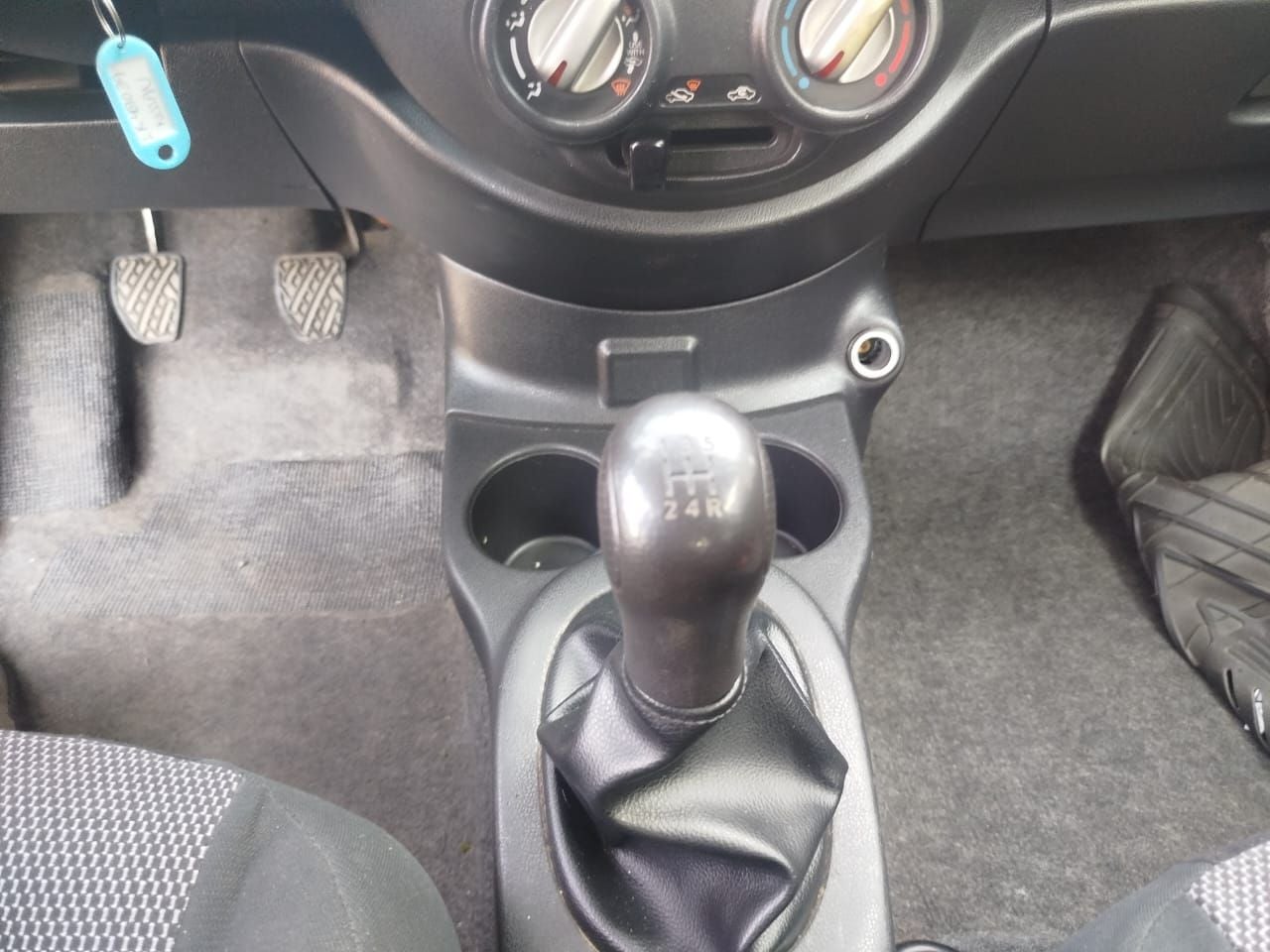 2020 Nissan V-Drive 1.6 A/C Mt