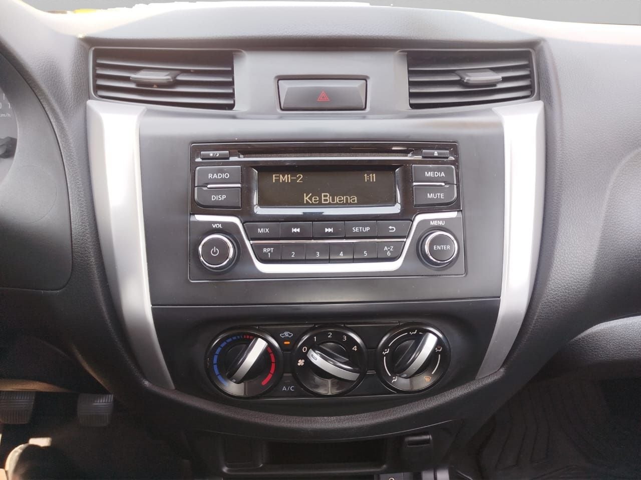 2020 Nissan NP300 2.4 Doble Cabina Se Aa Pack Seg Mt