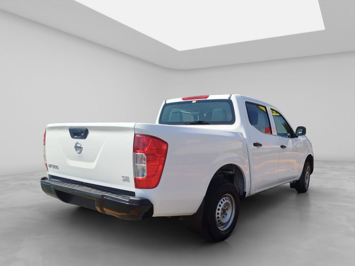 2020 Nissan NP300 2.4 Doble Cabina Se Aa Pack Seg Mt