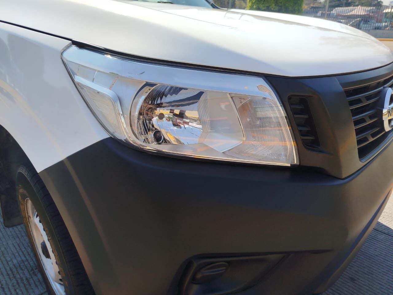 2020 Nissan NP300 Doble Cabina 2.5 SE Paq Seguridad Mt