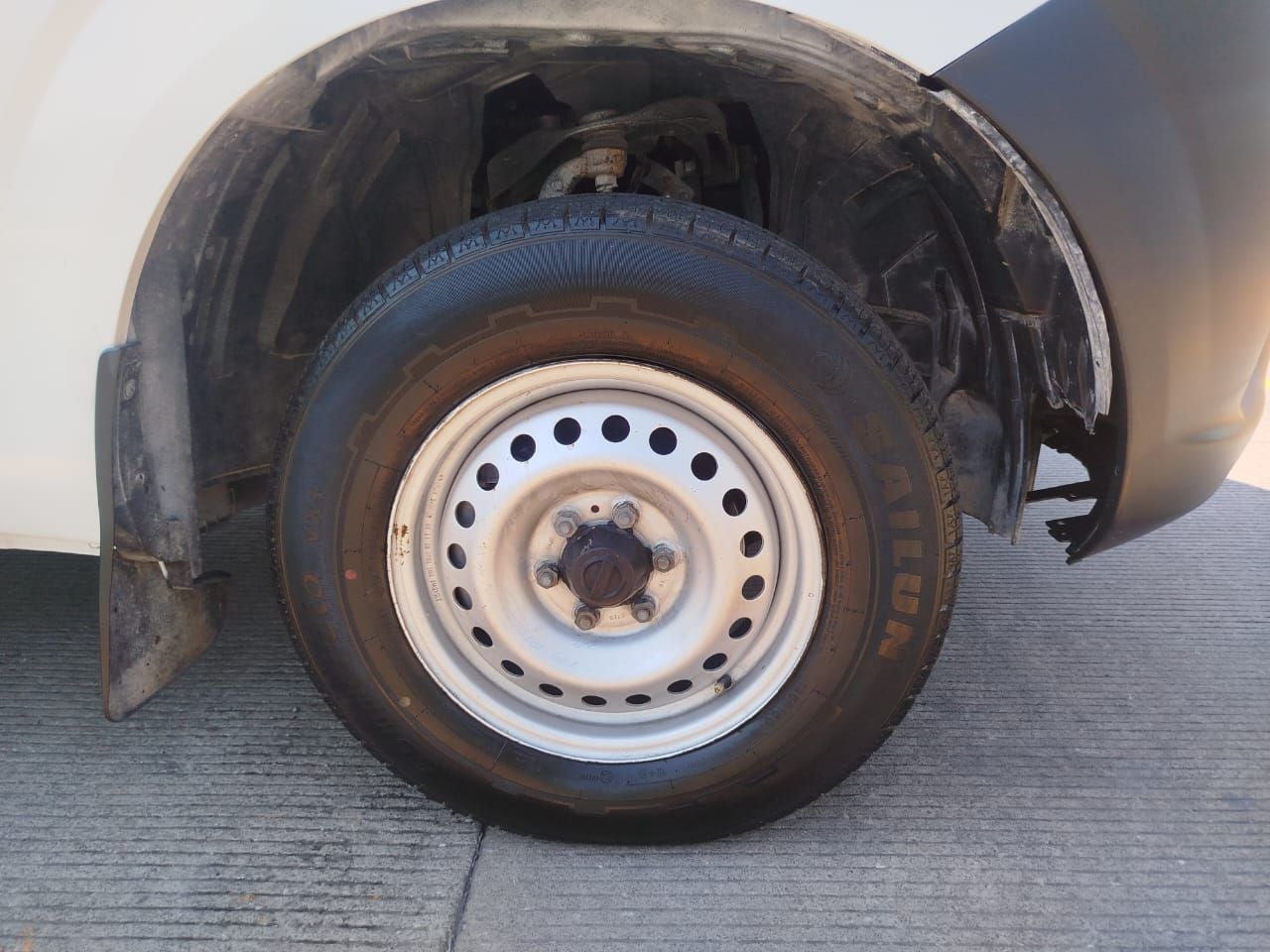 2020 Nissan NP300 Doble Cabina 2.5 SE Paq Seguridad Mt