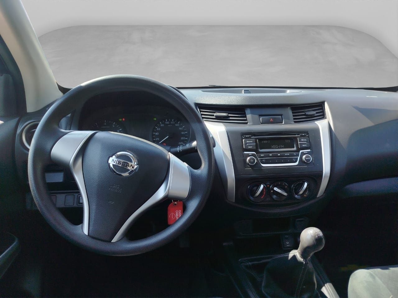 2020 Nissan NP300 Doble Cabina 2.5 SE Paq Seguridad Mt