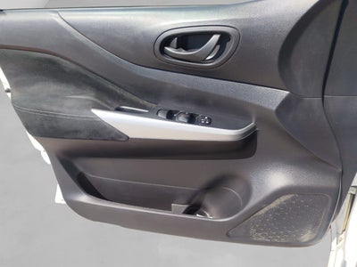 2020 Nissan NP300 Doble Cabina 2.5 SE Paq Seguridad Mt