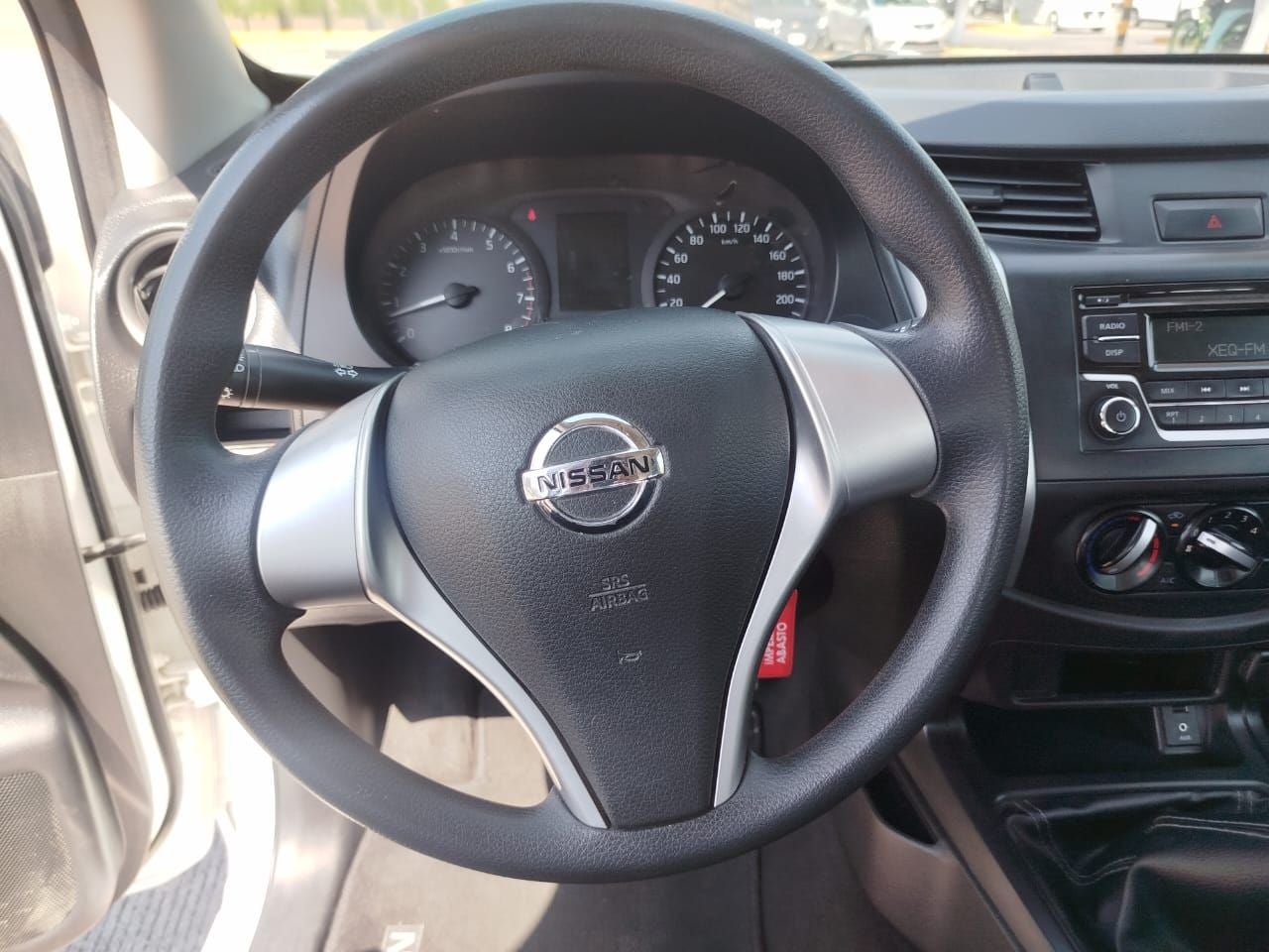 2020 Nissan NP300 Doble Cabina 2.5 SE Paq Seguridad Mt