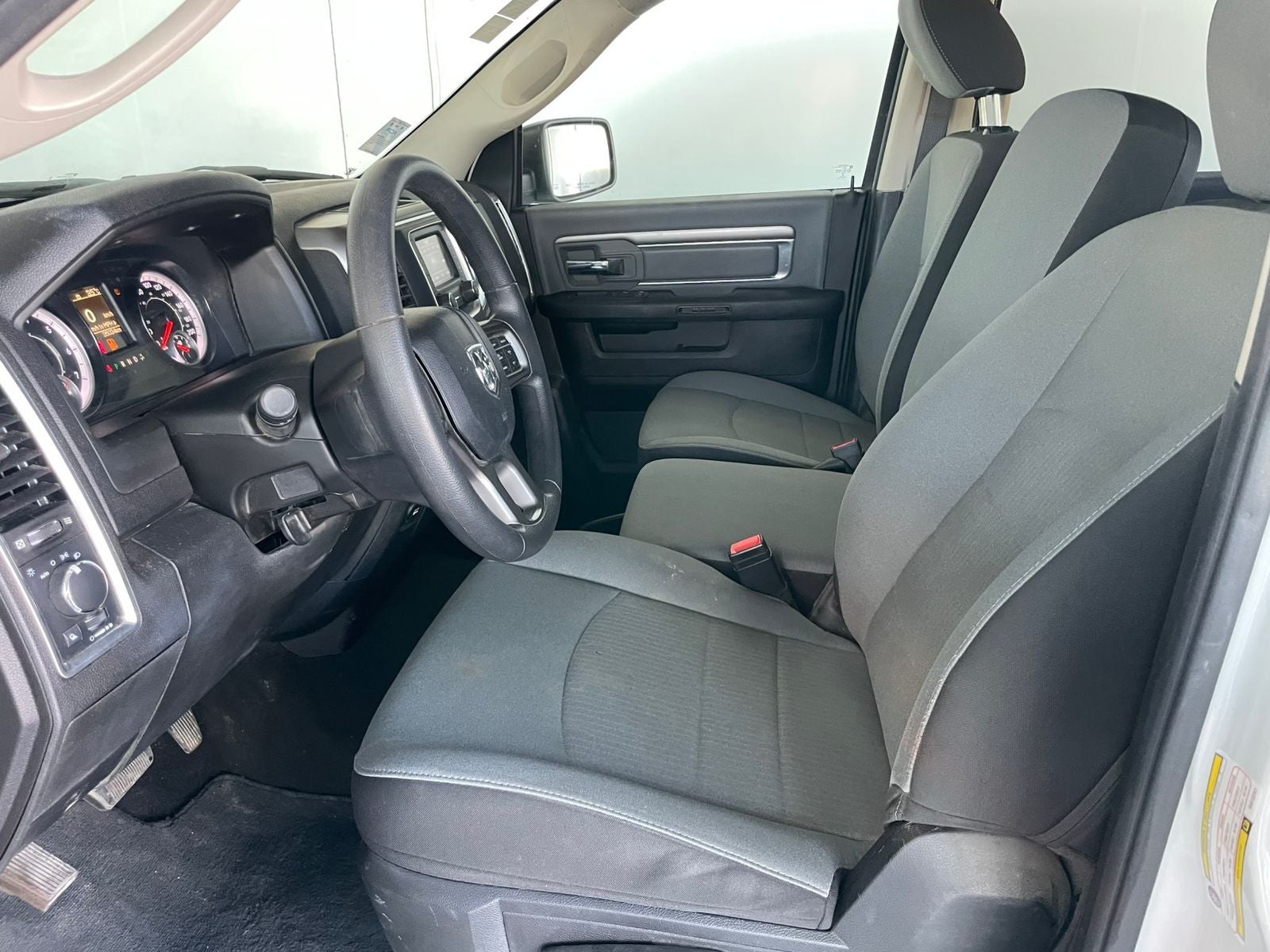 2022 RAM 1500 SLT Trabajo Crew Cab