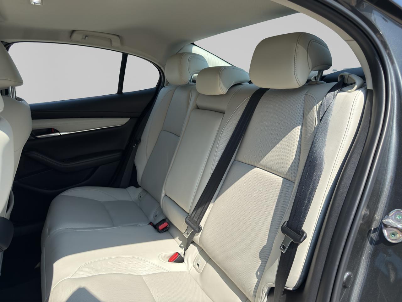 2025 Mazda Mazda 3 2.5 Signature Sedan At