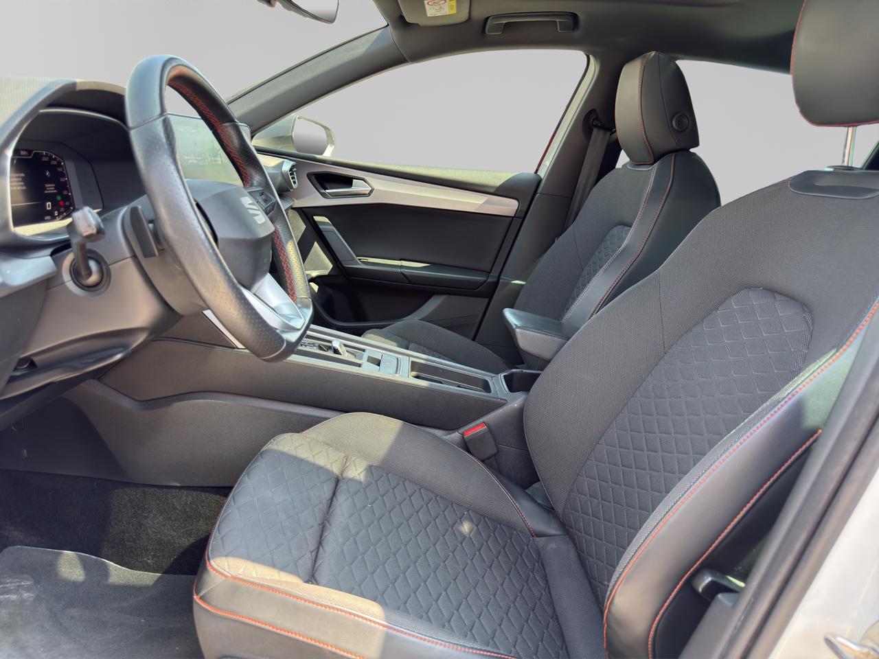 2022 Seat Leon 1.4 Style L4 150 HP At