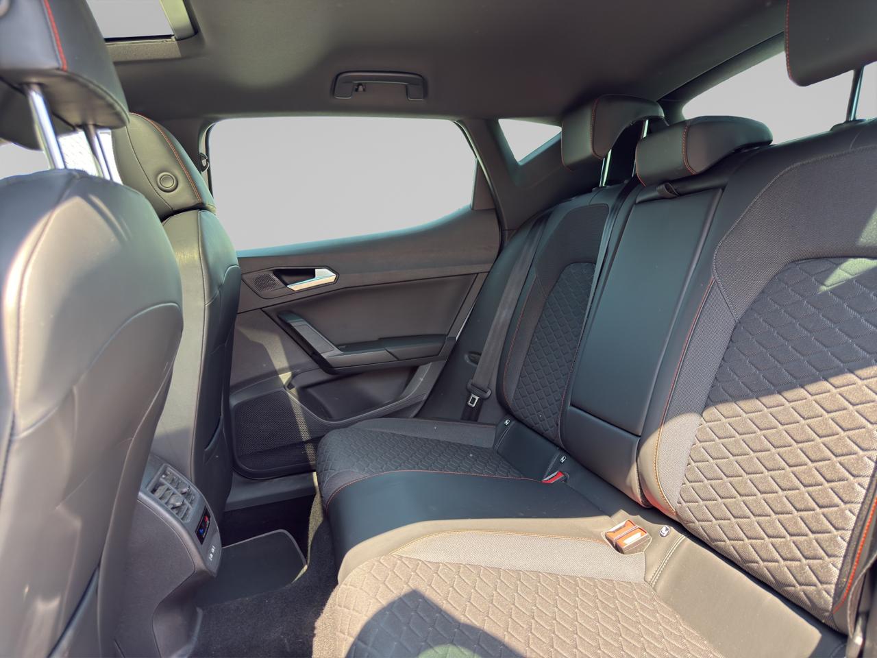 2022 Seat Leon 1.4 Style L4 150 HP At