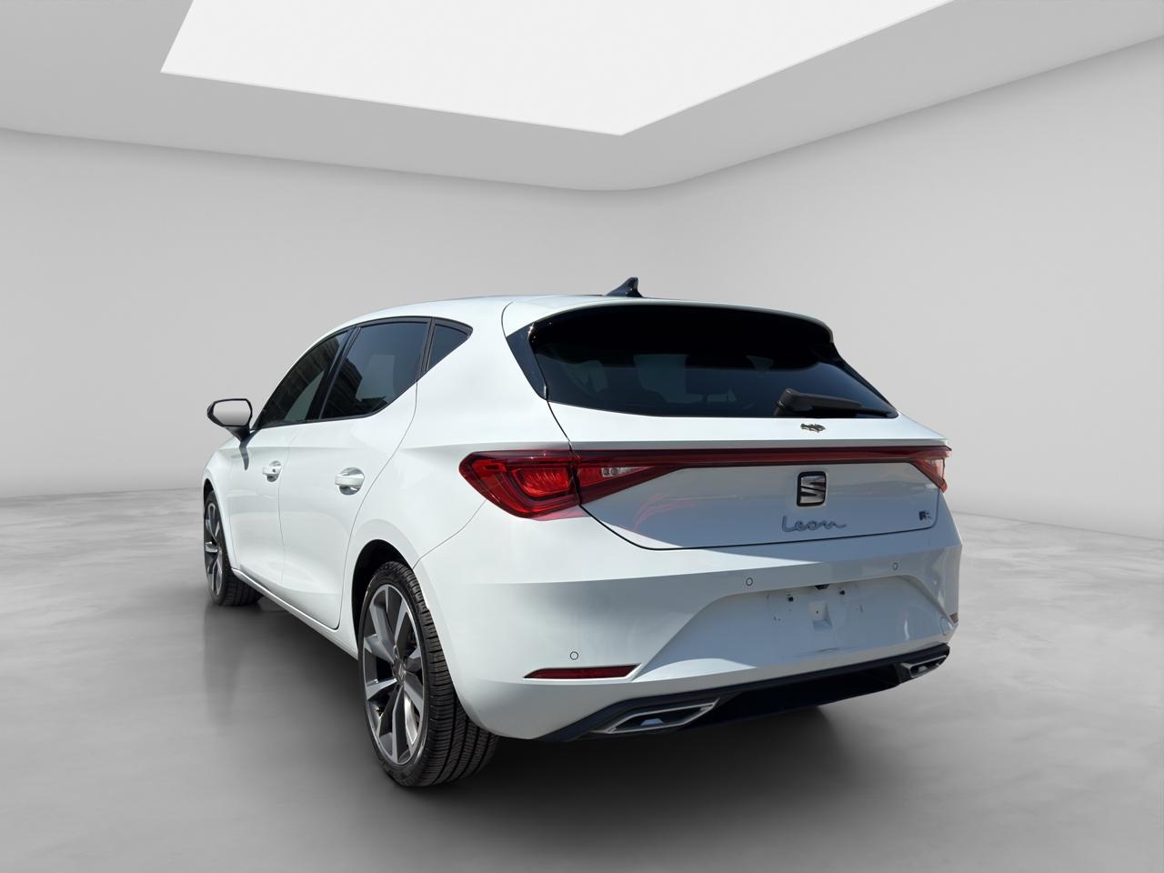 2022 Seat Leon 1.4 Style L4 150 HP At