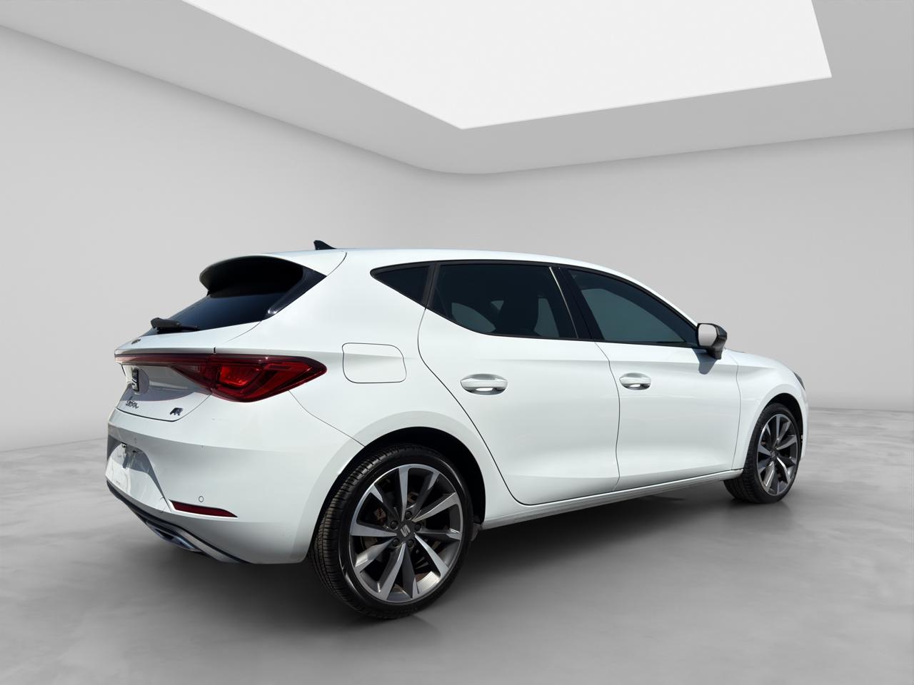 2022 Seat Leon 1.4 Style L4 150 HP At