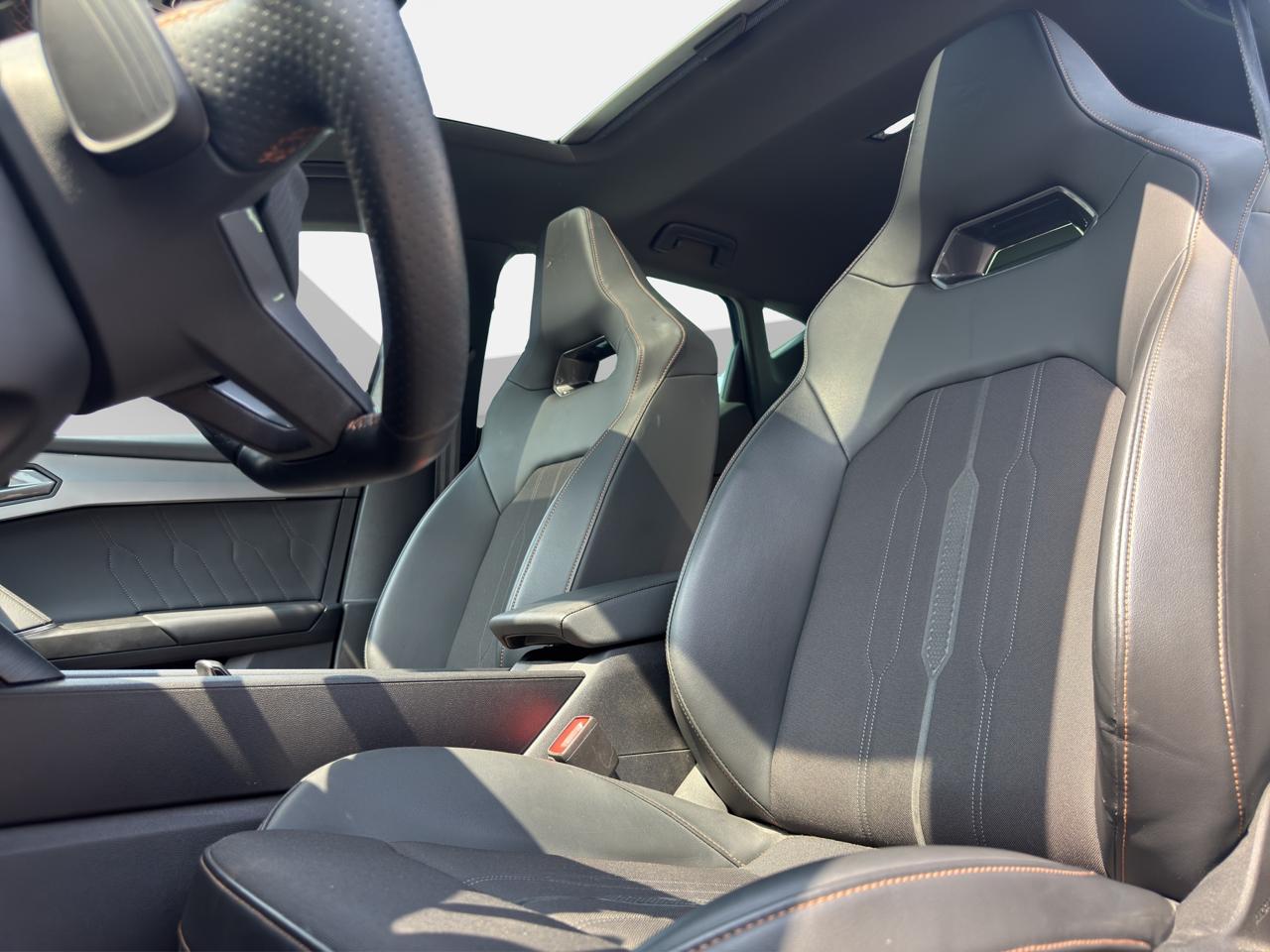 2023 Seat Leon cupra 300hp