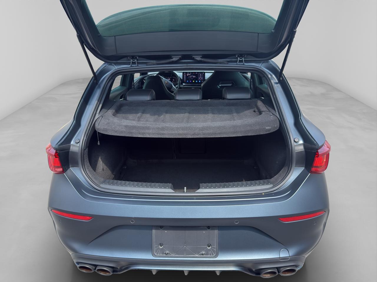 2023 Seat Leon cupra 300hp