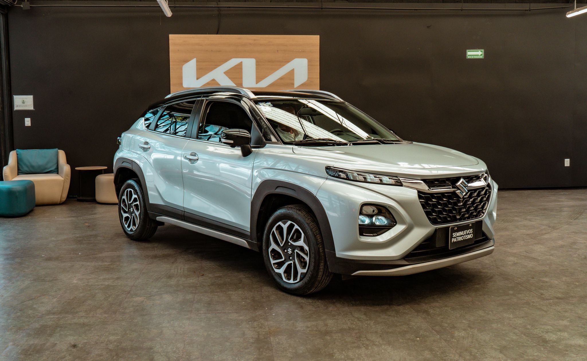 2025 Suzuki Fronx 1.5 Boostergreen Glx At